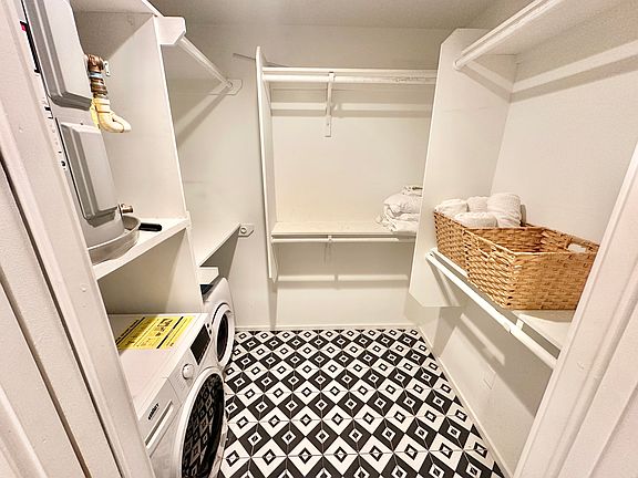 5th image of 201 Academy Dr APT 102