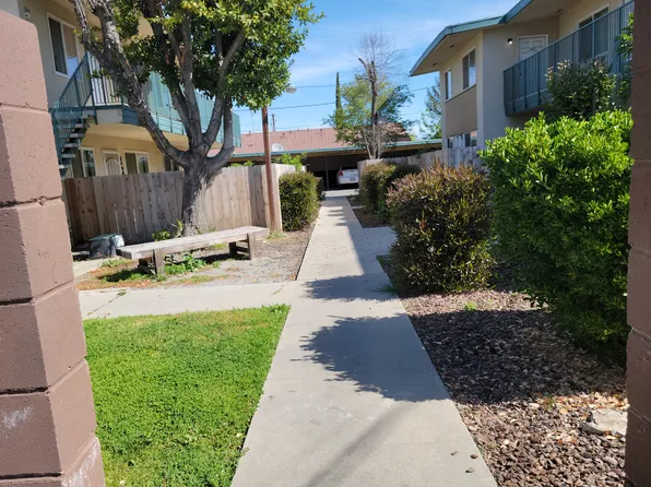 120 E Cortner St #120, Hanford, CA 93230