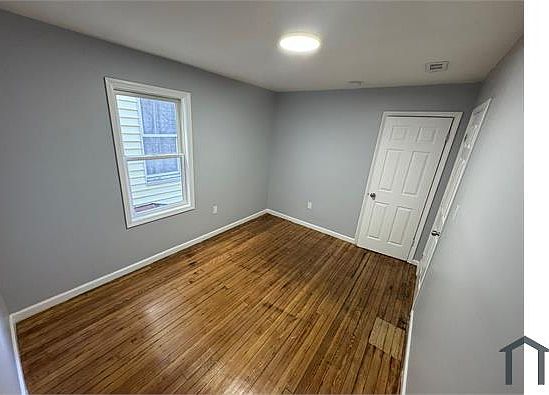 4th image of 856 S 14th St Floor 2