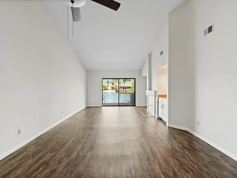2249 Piccardo Cir — Photo 10
