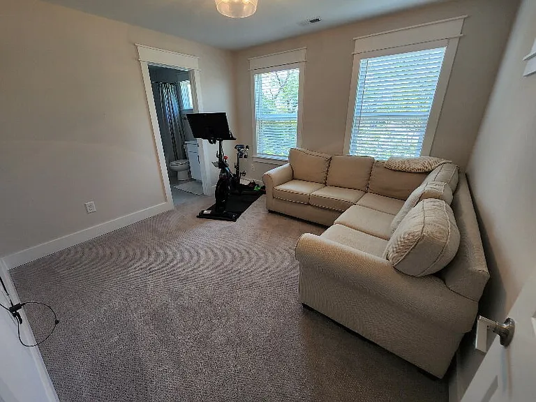 530 Edwin St #22 — Photo 12