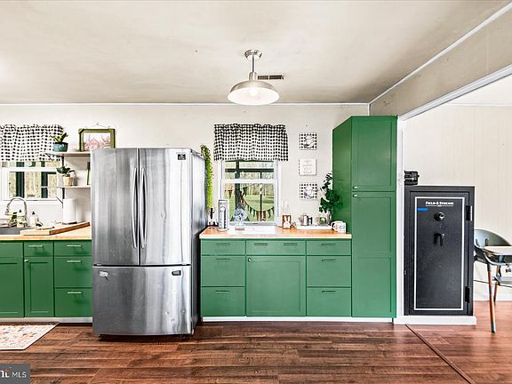 5th image of 23165 Fork Bridge Rd