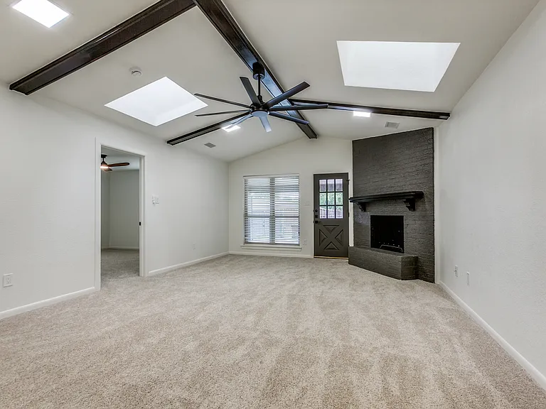 1213 Mill Valley Dr — Photo 5