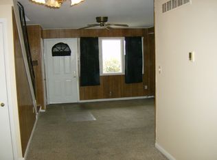 93 Rose Ln, New Castle, DE 19720