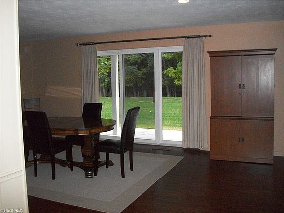 3rd image of 6950 Carriage Hill Dr APT 101