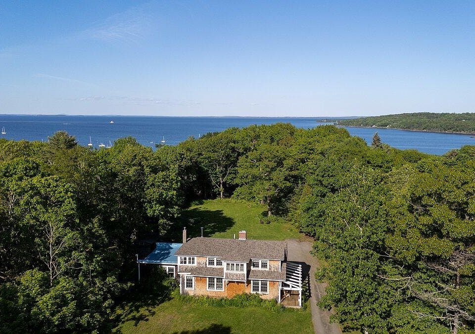 1st image of 44 Ingraham Drive