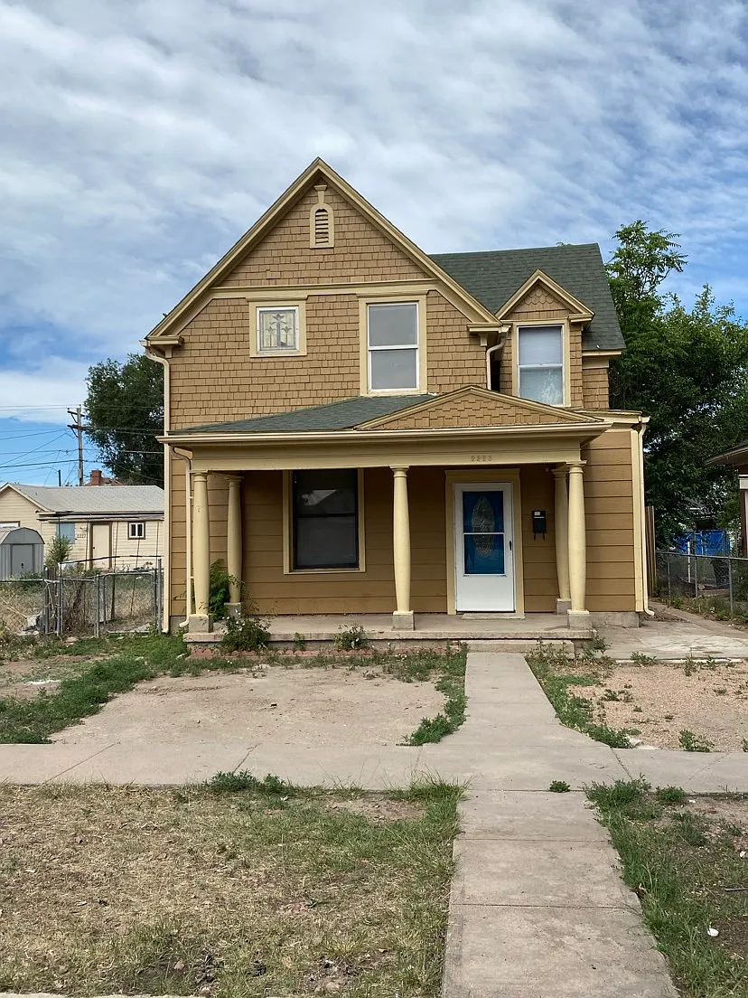 3 bed, 1374 sqft, $1,450 — Photo 2