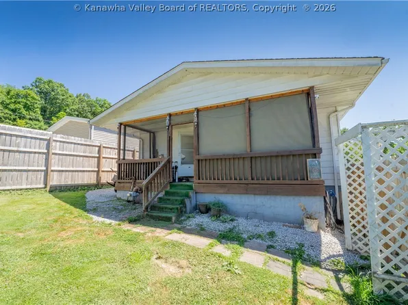 110 Carte St, Saint Albans, WV 25177