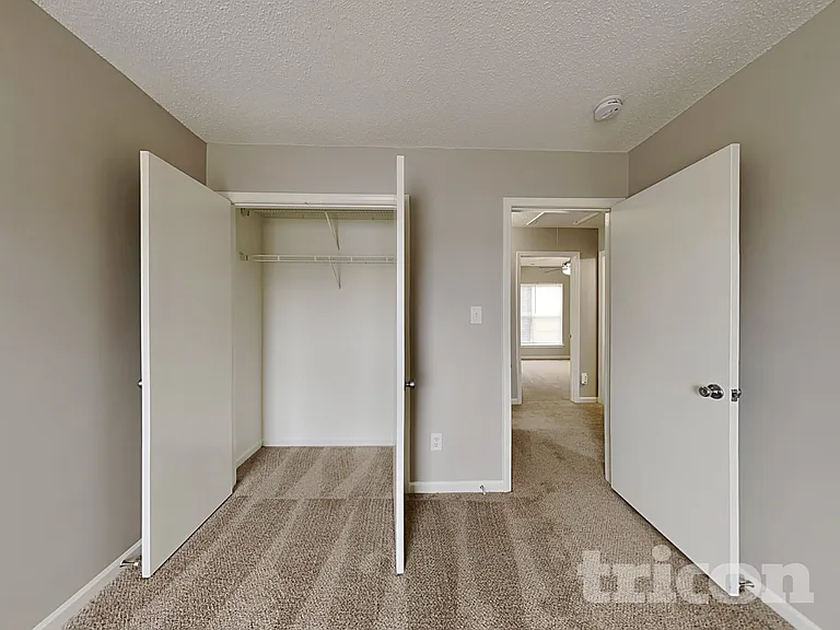 5818 Greenway Vista Ln — Photo 11
