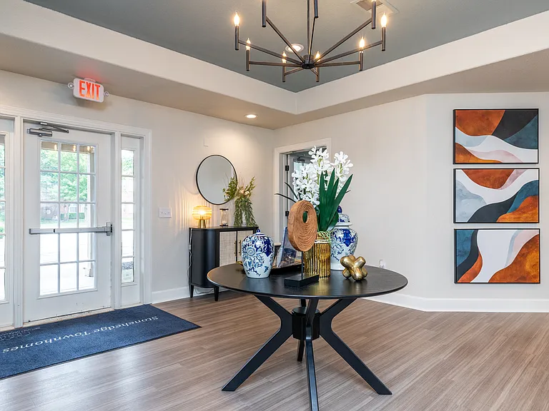 Stonehedge Townhomes — Photo 1