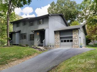 8 Pensacola Hts, Arden, NC 28704