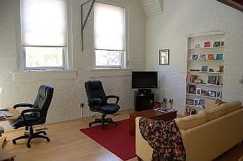 2nd image of 223 E Ann St APT 4