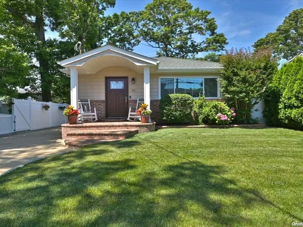 71 Abbey Street, Massapequa Park, NY 11762