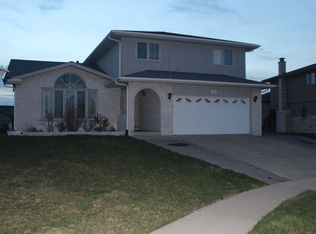 346 Quincy Ct, Romeoville, IL 60446