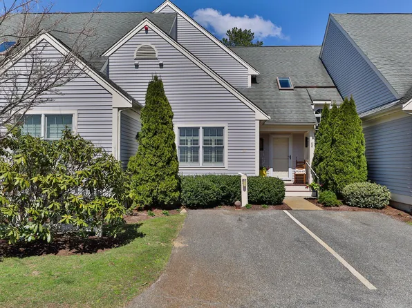 60 Gold Leaf Lane, Mashpee, MA 02649