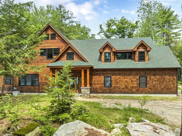 85 Mirror Lake Drive, Tuftonboro, NH 03816