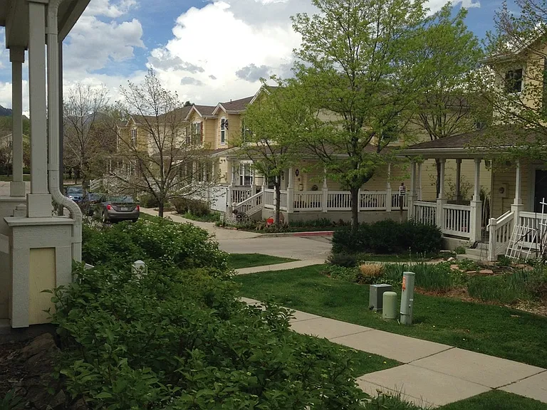 3950 Colorado Ave #B — Photo 24