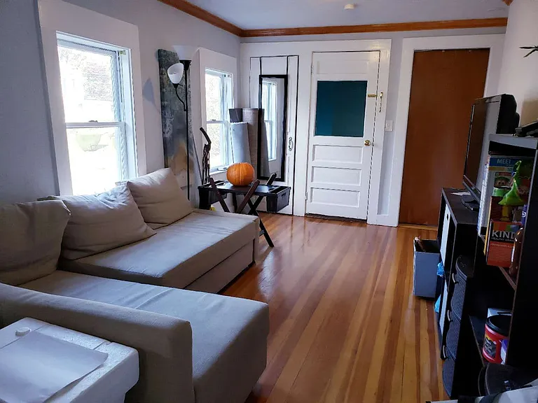 29 Linden St — Photo 10