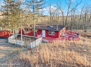 4138 Bear Cub Ct, Bushkill, PA 18324