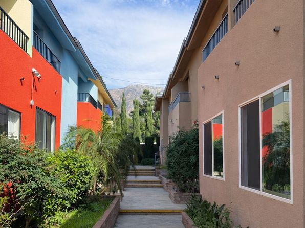 713 E Altadena Dr APT 104