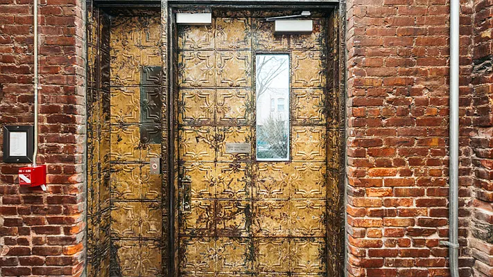 Rented by Nooklyn NYC LLC | media 11