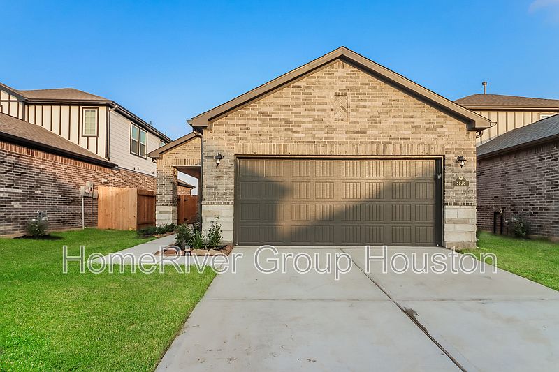 1st image of 5826 Blue Grama Dr