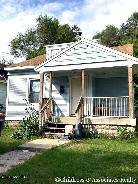 1st image of 1017 Kalamazoo Ave SE
