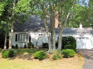 48 Greenville Dr, Forestdale, MA 02644