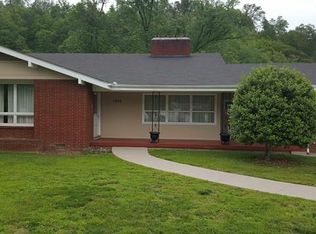 1305 Riverview Ln, Paintsville, KY 41240