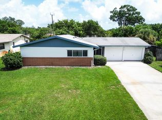 2580 Hillcrest Ave, Titusville, FL 32796