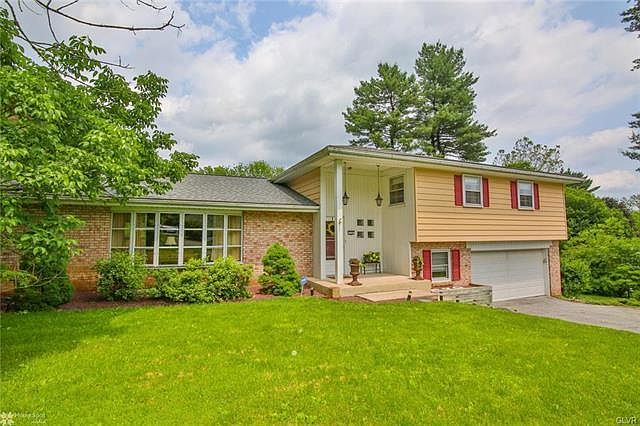1st image of 539 Pine Top Dr