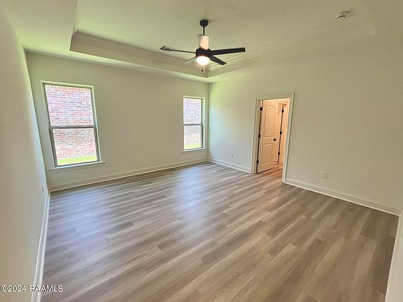 4th image of 105 Oak Haven Dr