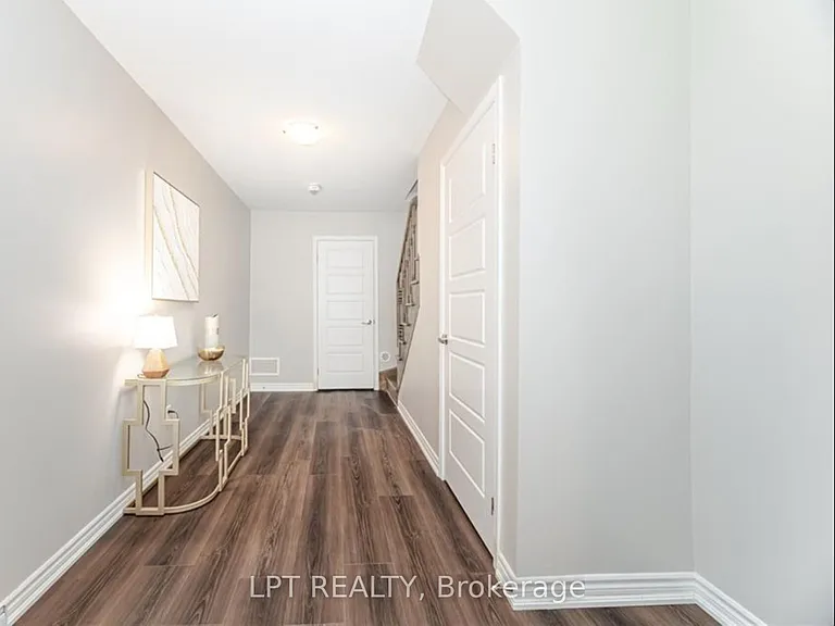 554 Goldenrod Ln #140 — Photo 8