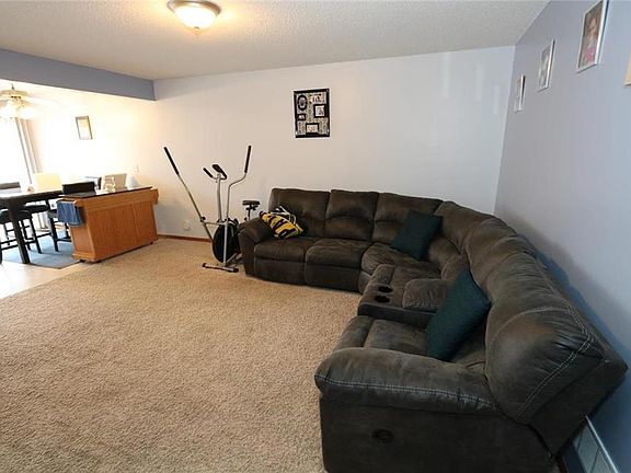4th image of 1623 SW Highland Dr