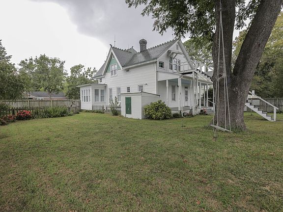 3rd image of 301 Florida Ave