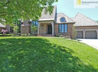 16 Le Mans Ct, Prairie Village, KS 66208