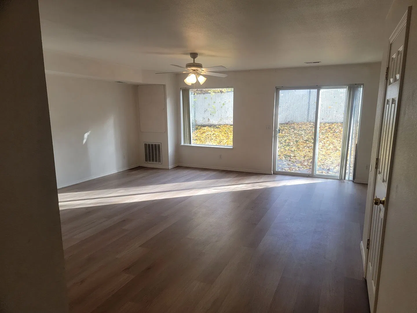 340,42,46,48 Leadora Ln. — Photo 2