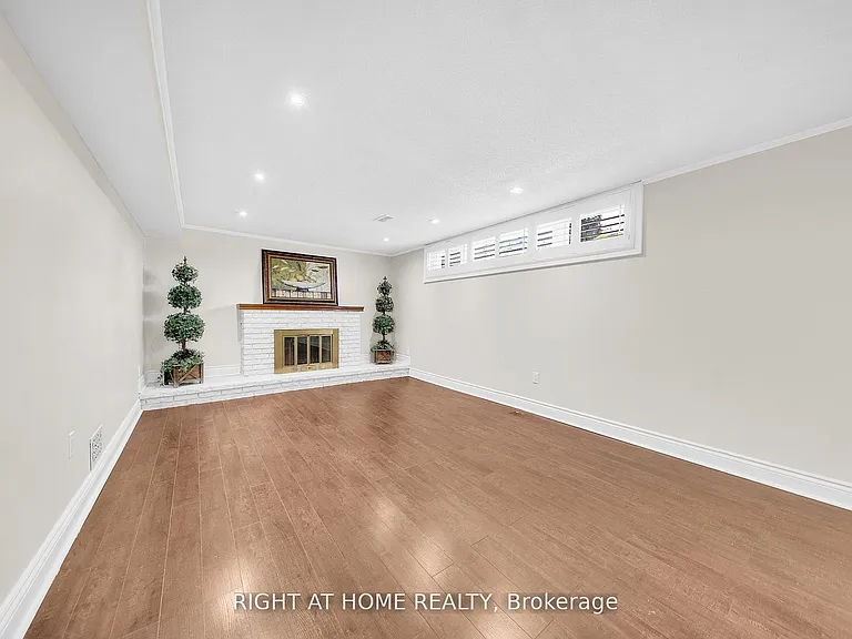 50 Wall Ave #BASEMENT — Photo 16