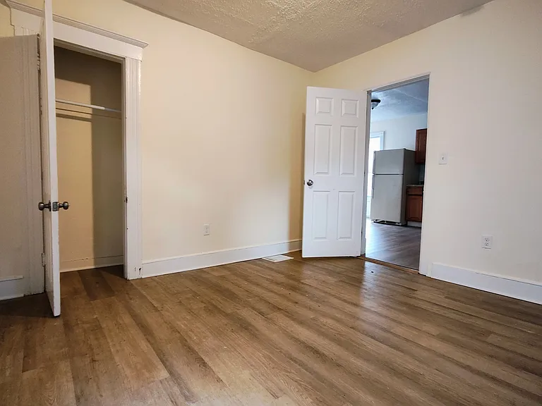 77 Clifford St #1 — Photo 10