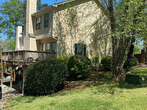 2nd image of 2697 Arbor Glen Pl