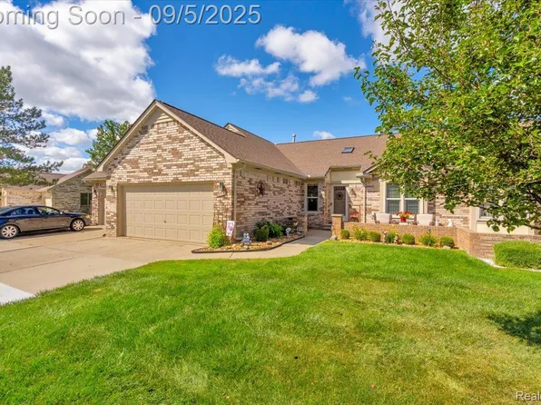 43559 River Bend Blvd, Clinton Township, MI 48038