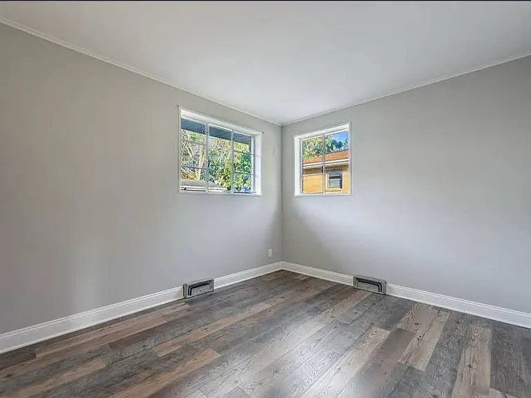 3022 Guilford Rd — Photo 4