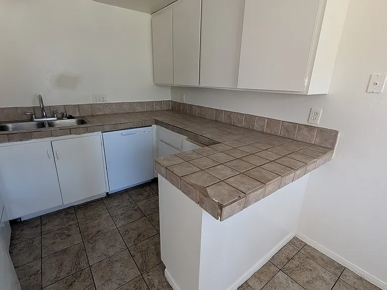 1054 S Magnolia Ave #8 — Photo 39