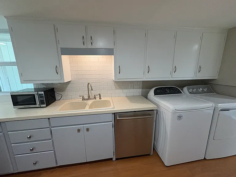 4691 S Winston Ave — Photo 12