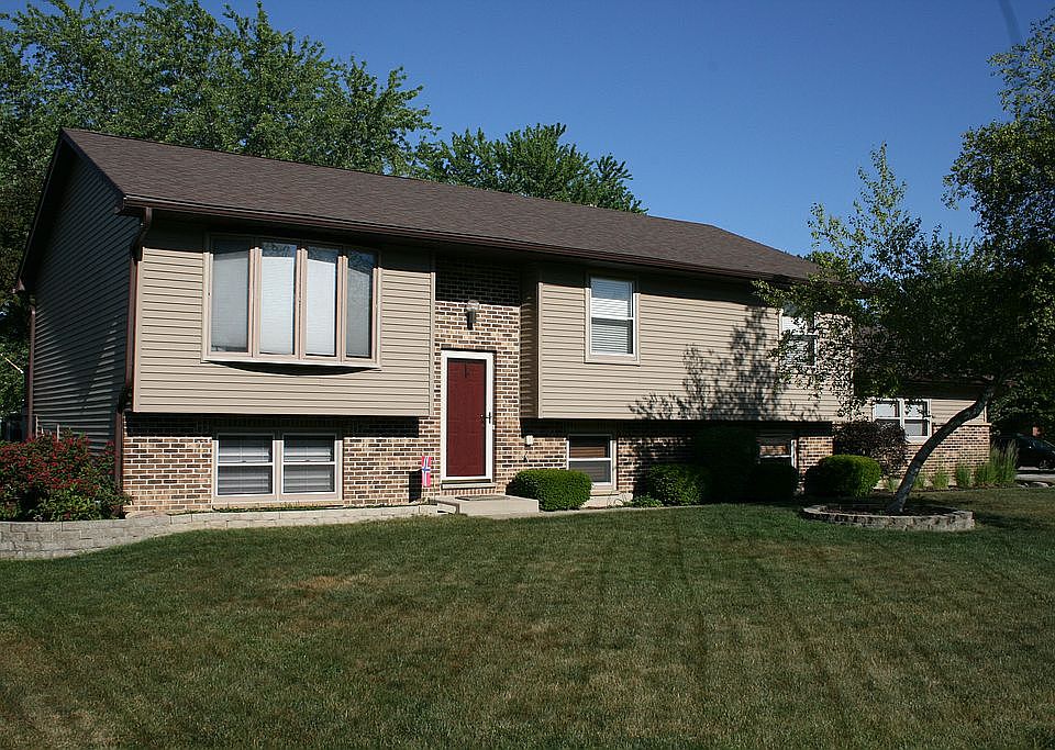 1st image of 608 Roselle Ct