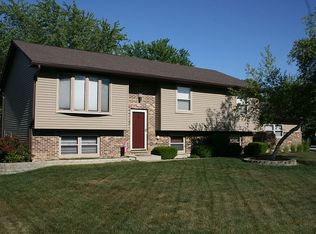608 Roselle Ct, Lake Villa, IL