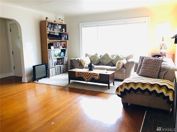 5th image of 1621 Burwell St