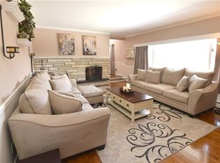 4 Williams Ct, Mahopac, NY 10541