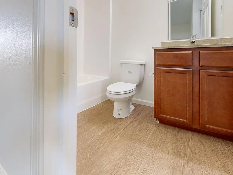 Stanley Point Townhomes — Photo 8