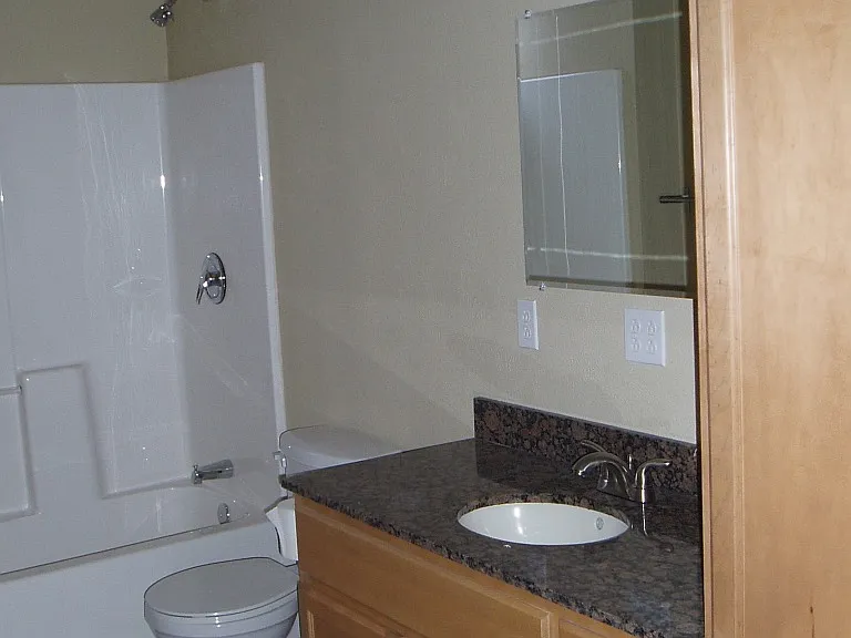 2748 Chippewa St #A — Photo 2